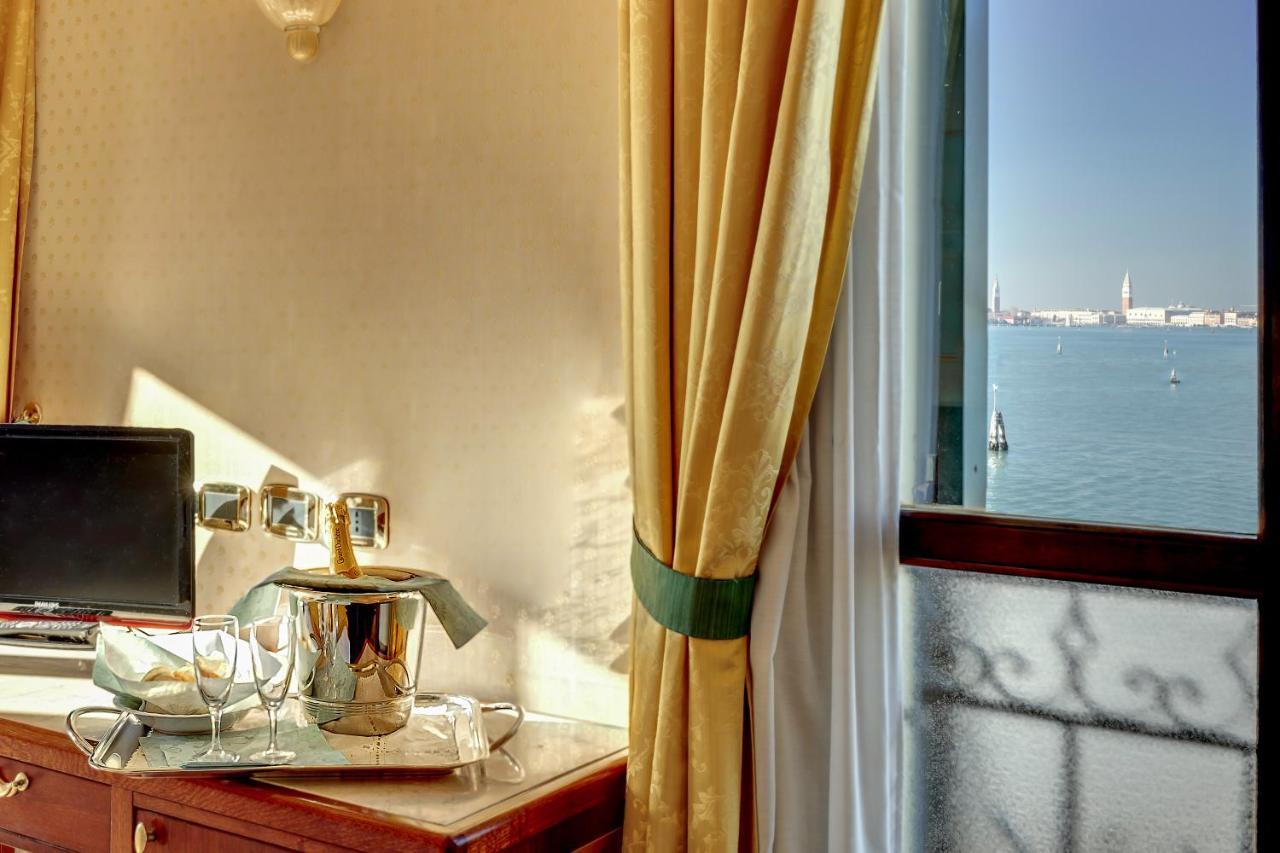 Chambre Double Supérieure - Vue Directe sur Lagon